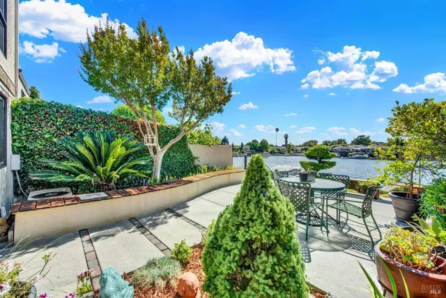 $925,000 | 927 Marina Drive, Napa, CA 94559