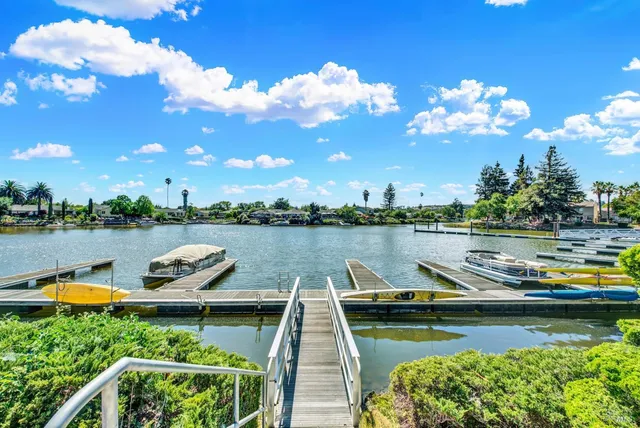 $925,000 | 927 Marina Drive, Napa, CA 94559