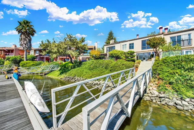 $925,000 | 927 Marina Drive, Napa, CA 94559