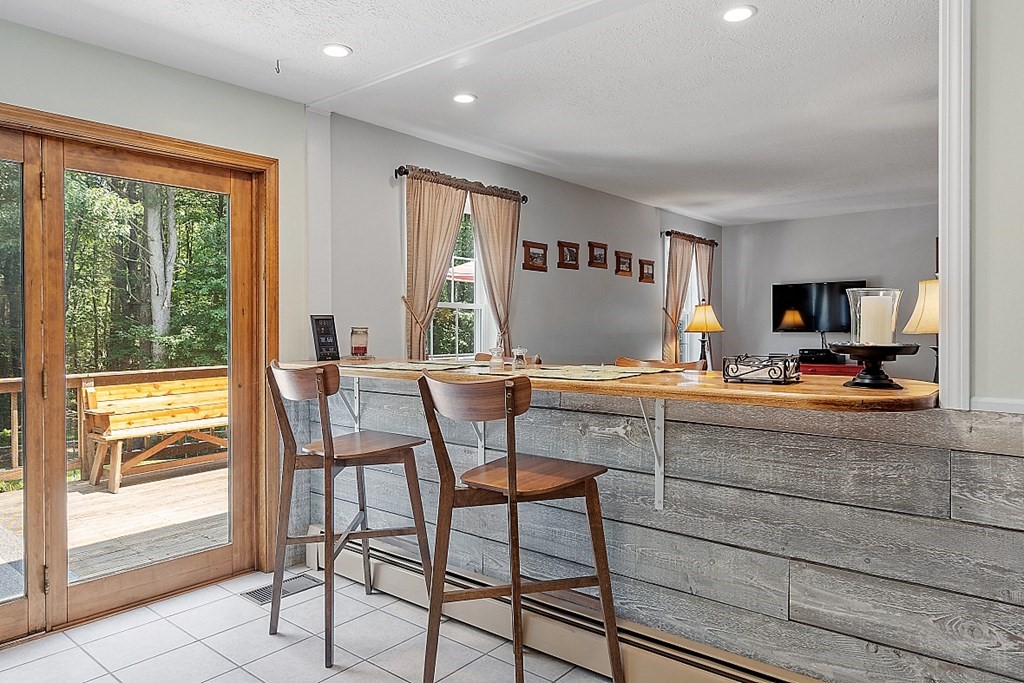 61 Colony Road Westminster, MA 01473 - Photo 15 of 42