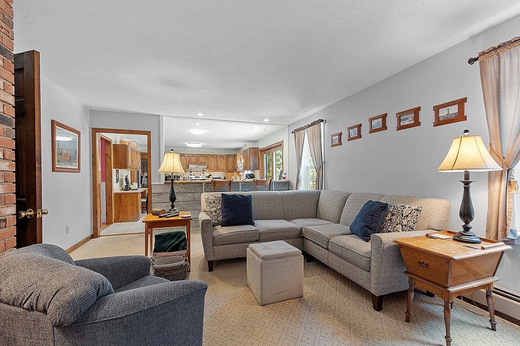 61 Colony Road Westminster, MA 01473 - Photo 16 of 42