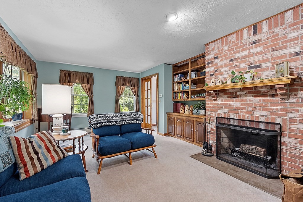 61 Colony Road Westminster, MA 01473 - Photo 24 of 42