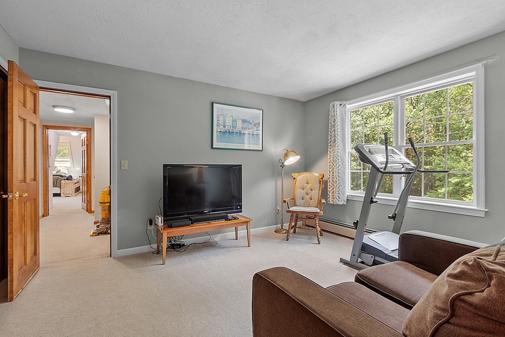 61 Colony Road Westminster, MA 01473 - Photo 34 of 42