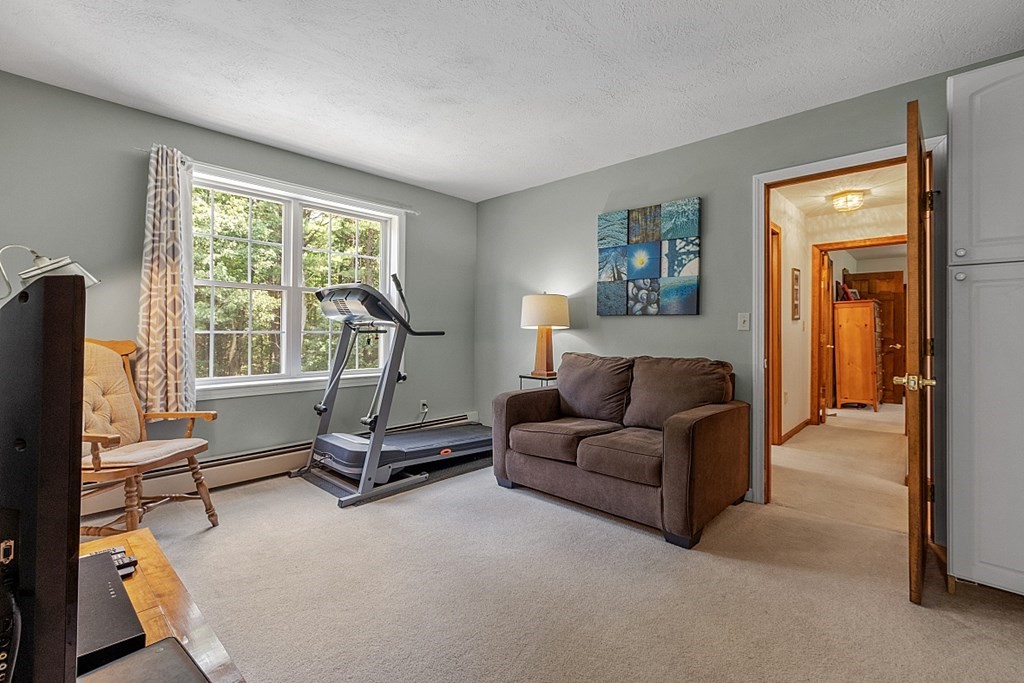 61 Colony Road Westminster, MA 01473 - Photo 35 of 42