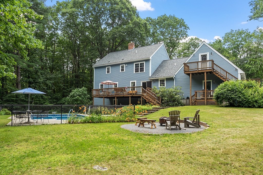 61 Colony Road Westminster, MA 01473 - Photo 4 of 42