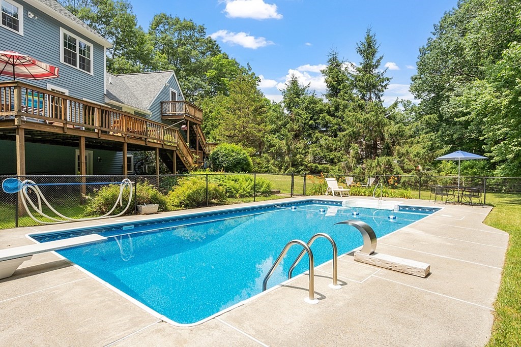 61 Colony Road Westminster, MA 01473 - Photo 8 of 42