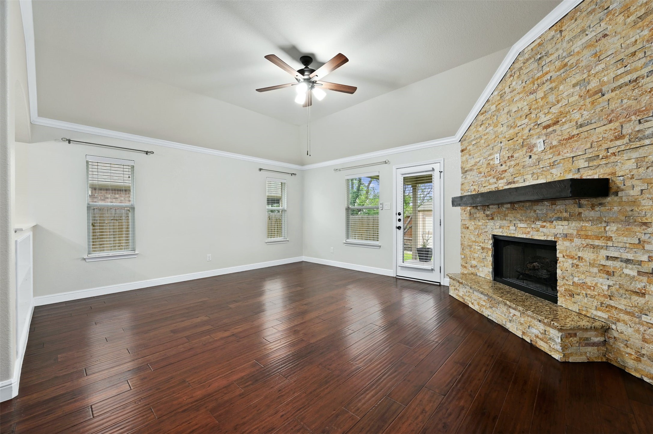 116 Wolf Creek Way Round Rock, TX 78664 - Photo 13 of 27