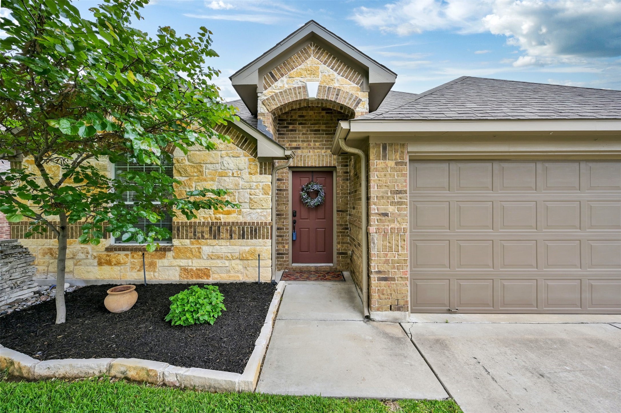 116 Wolf Creek Way Round Rock, TX 78664 - Photo 4 of 27
