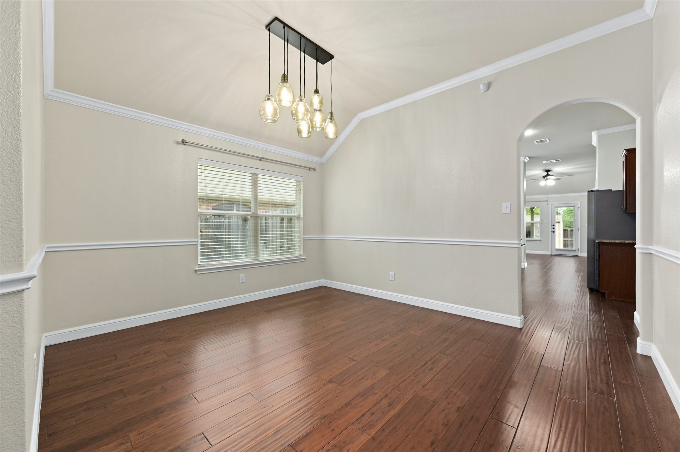 116 Wolf Creek Way Round Rock, TX 78664 - Photo 7 of 27