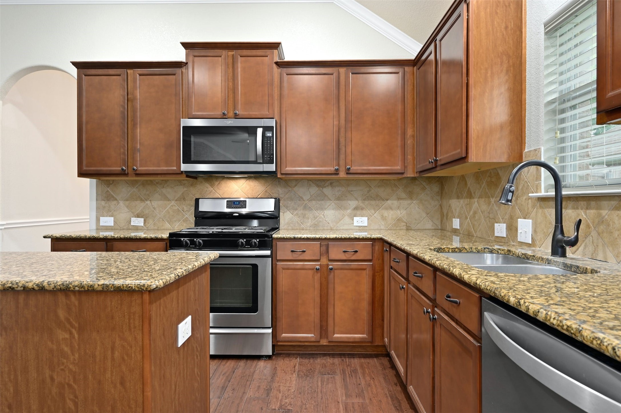 116 Wolf Creek Way Round Rock, TX 78664 - Photo 10 of 27