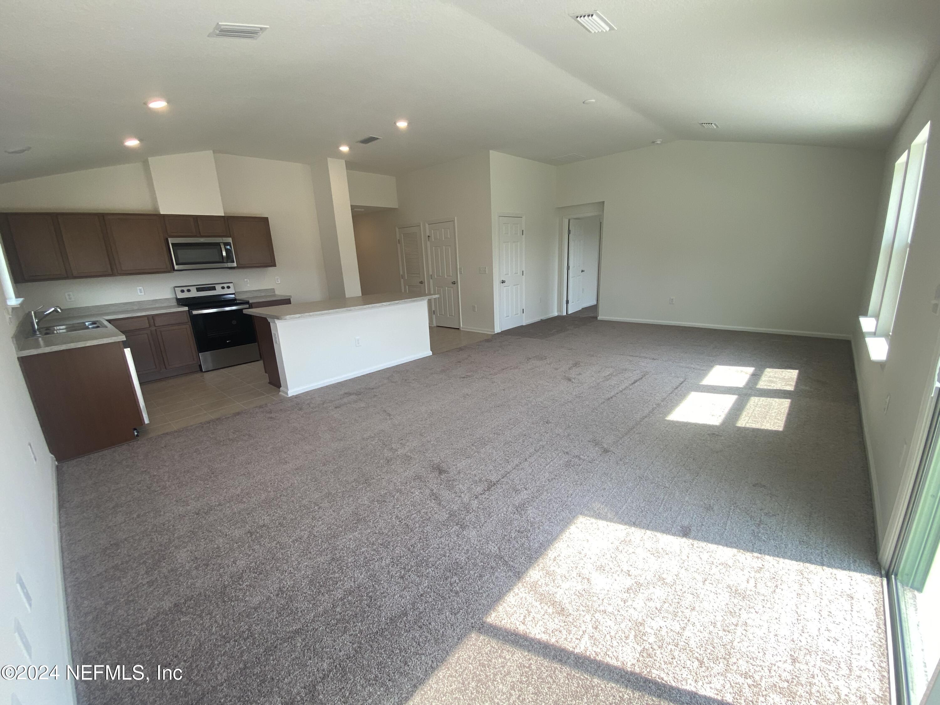 7912 Rippa Vly Way Jacksonville, FL 32222 - Photo 3 of 15 3- Kitchen