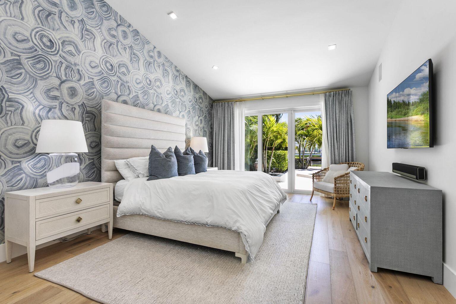 215 Island Drive Jupiter, FL 33477 - Photo 11 of 25 215 Island Drive