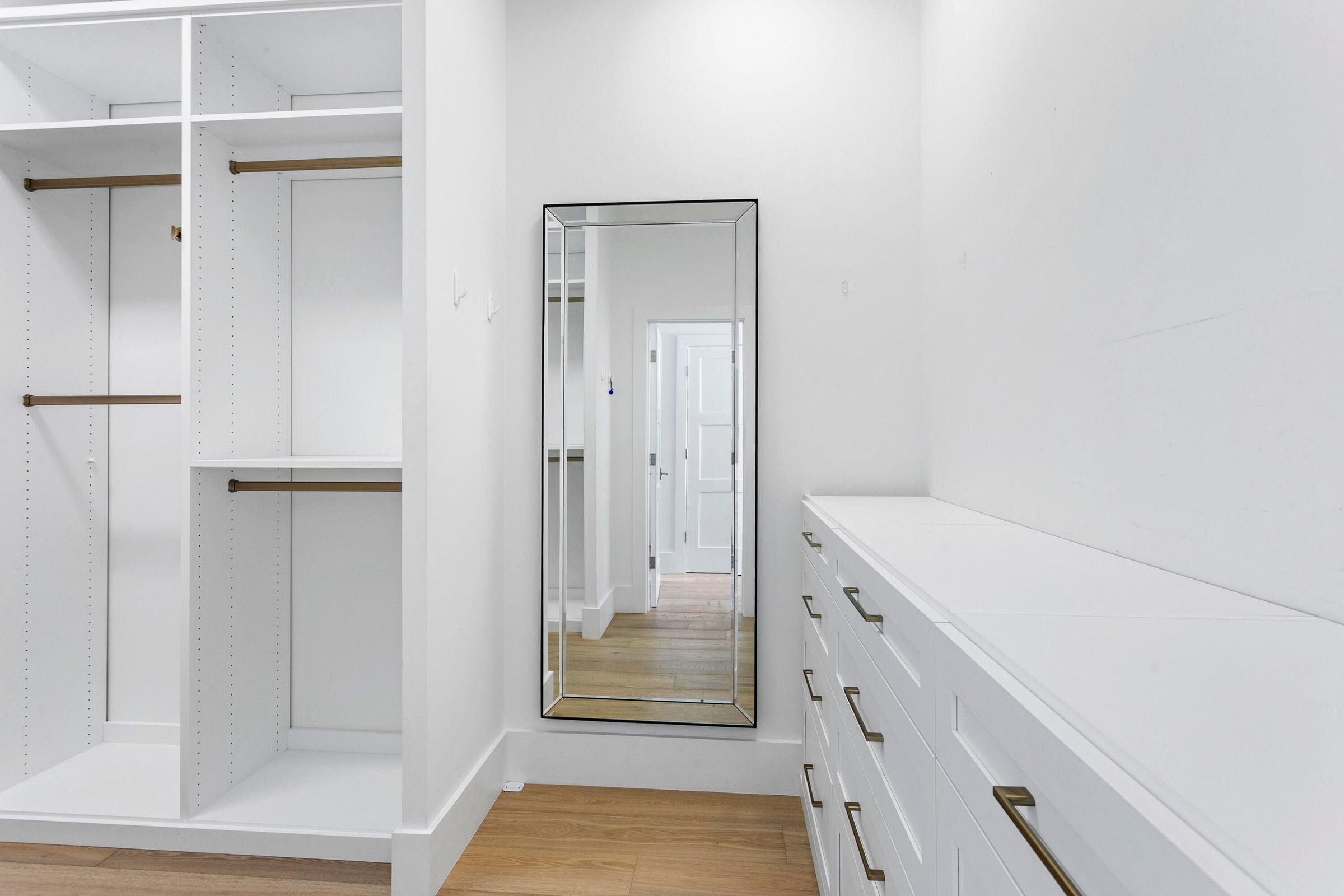 215 Island Drive Jupiter, FL 33477 - Photo 12 of 25 215 Closet pic