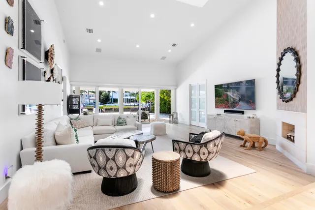 $7,695,000 | 215 Island Drive, Jupiter, FL 33477