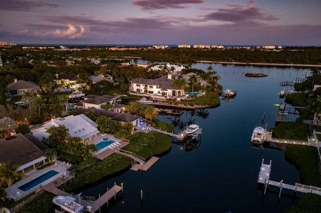 $7,695,000 | 215 Island Drive, Jupiter, FL 33477