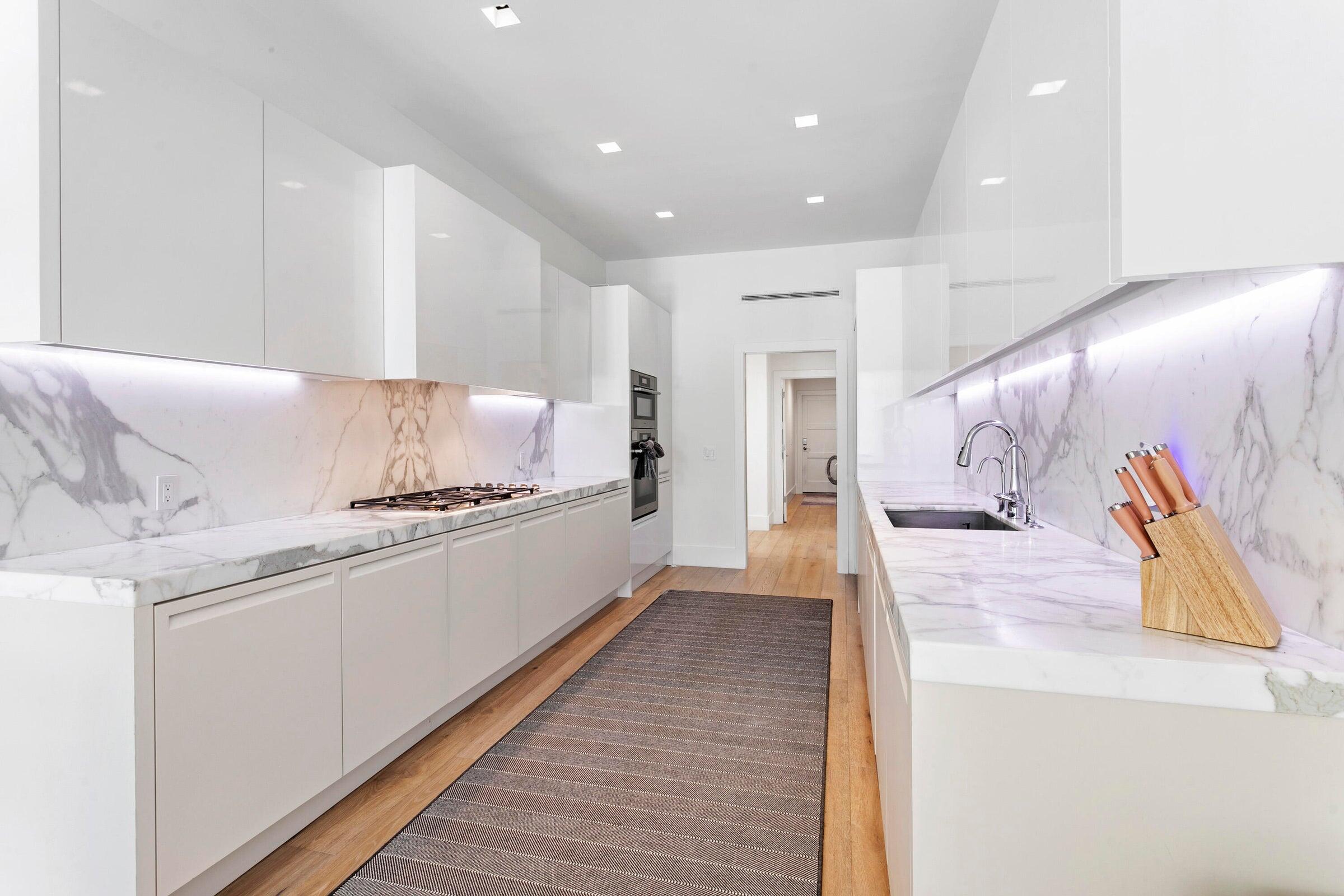 215 Island Drive Jupiter, FL 33477 - Photo 9 of 25 215 Kitchen shot 2