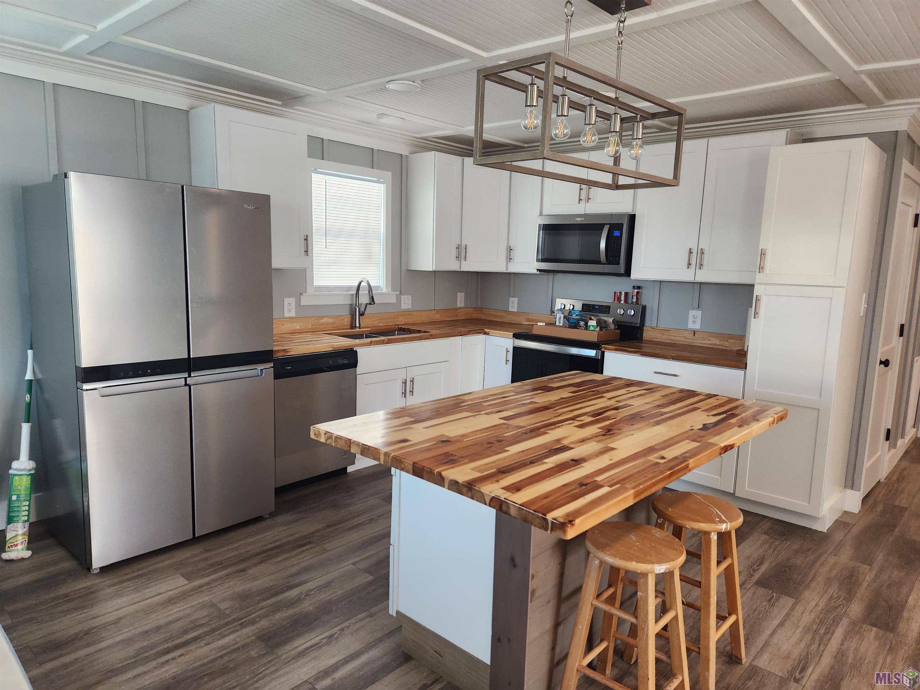 137 Memory Lane Grand Isle, LA 70358 - Photo 11 of 23