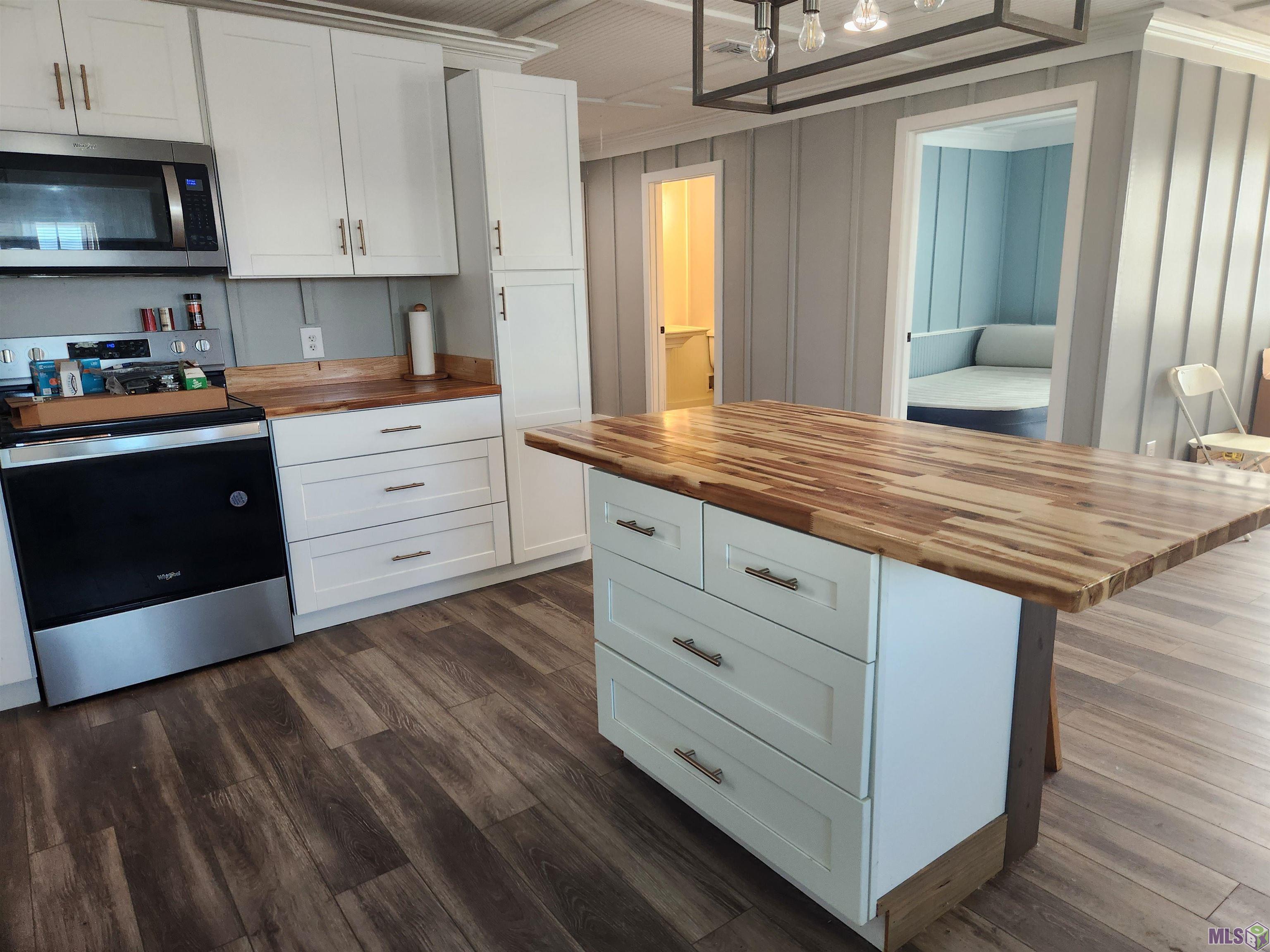 137 Memory Lane Grand Isle, LA 70358 - Photo 12 of 23