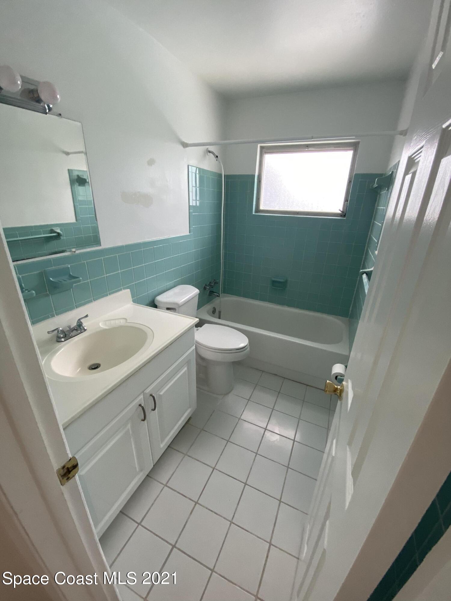 1084 Basque Drive Rockledge, FL 32955 - Photo 13 of 18 Guest Bath