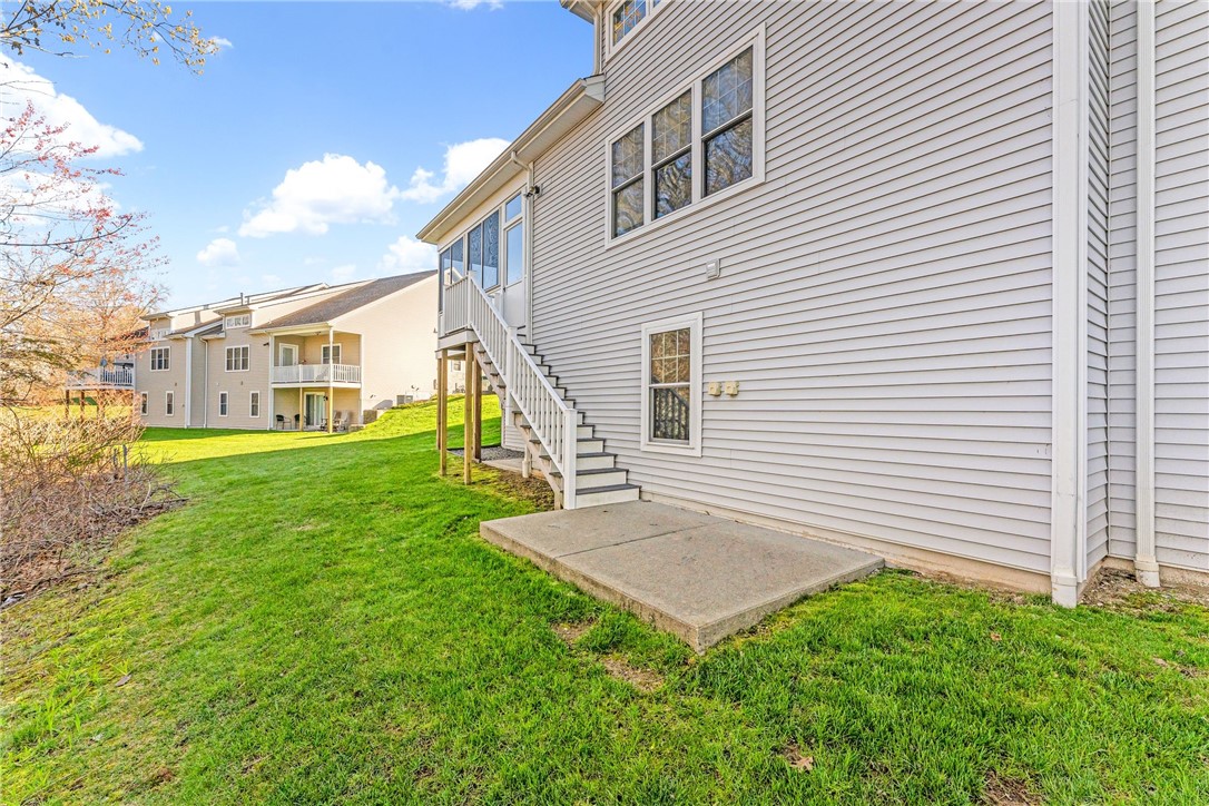 500 Mendon Road, Unit 422 Cumberland, RI 02864 - Photo 6 of 8