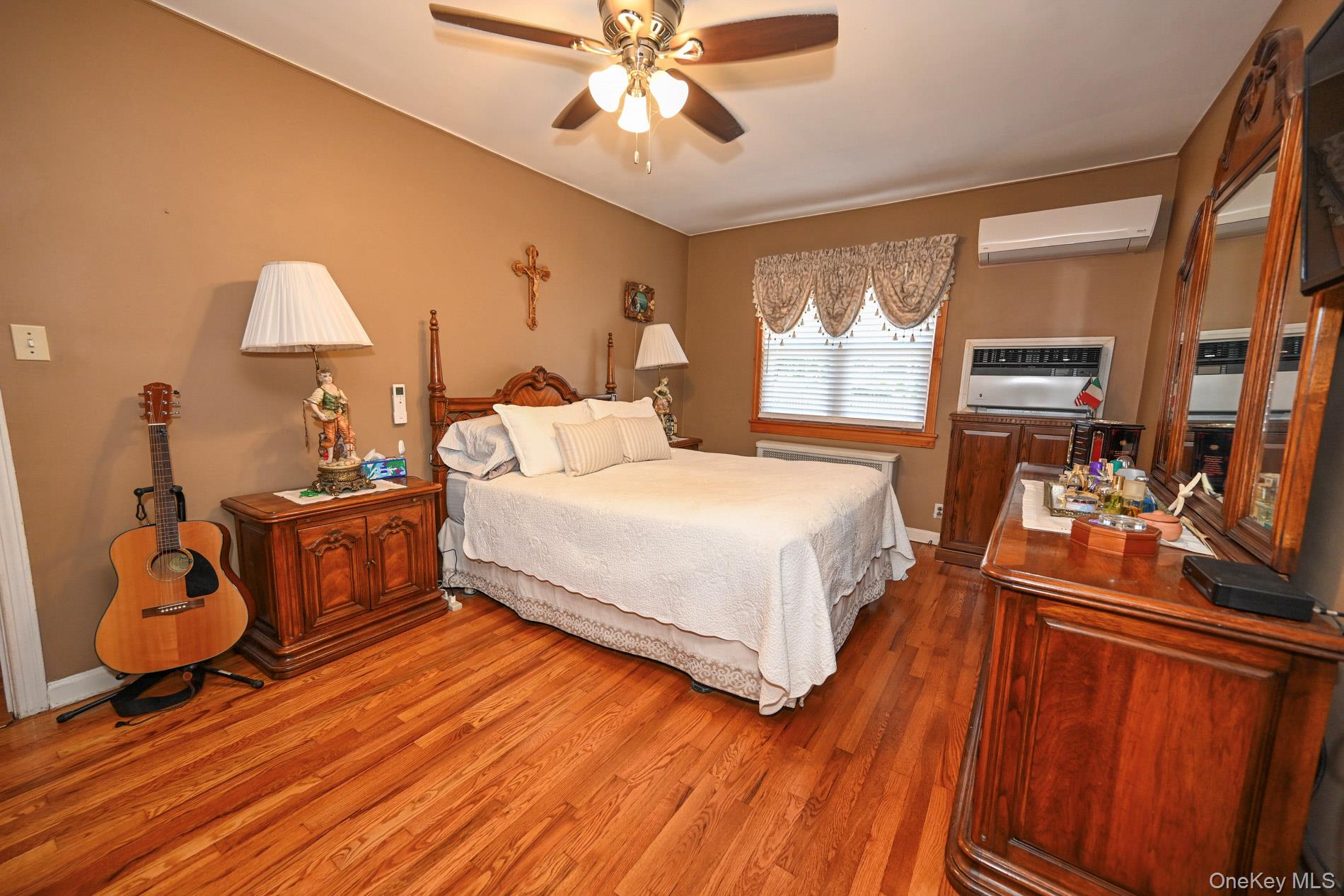 7601 58th Road Queens, NY 11379 - Photo 8 of 26 Gallery Image 8