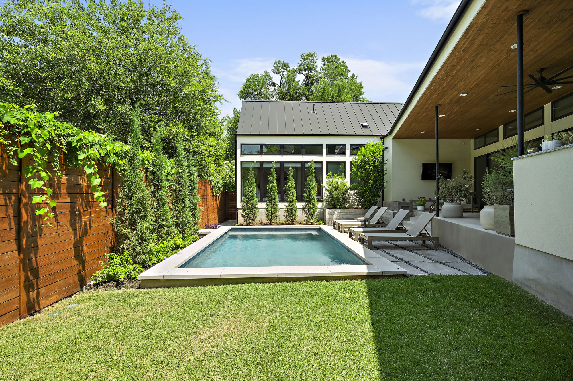 2116 Kenwood Avenue Austin, TX 78704 - Photo 18 of 23