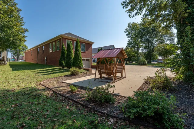 $599,900 | 219 Waterloo Street, Lawrenceburg, TN 38464