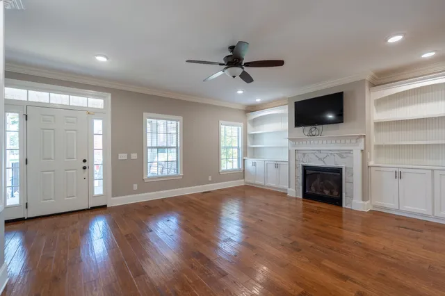 $599,900 | 219 Waterloo Street, Lawrenceburg, TN 38464