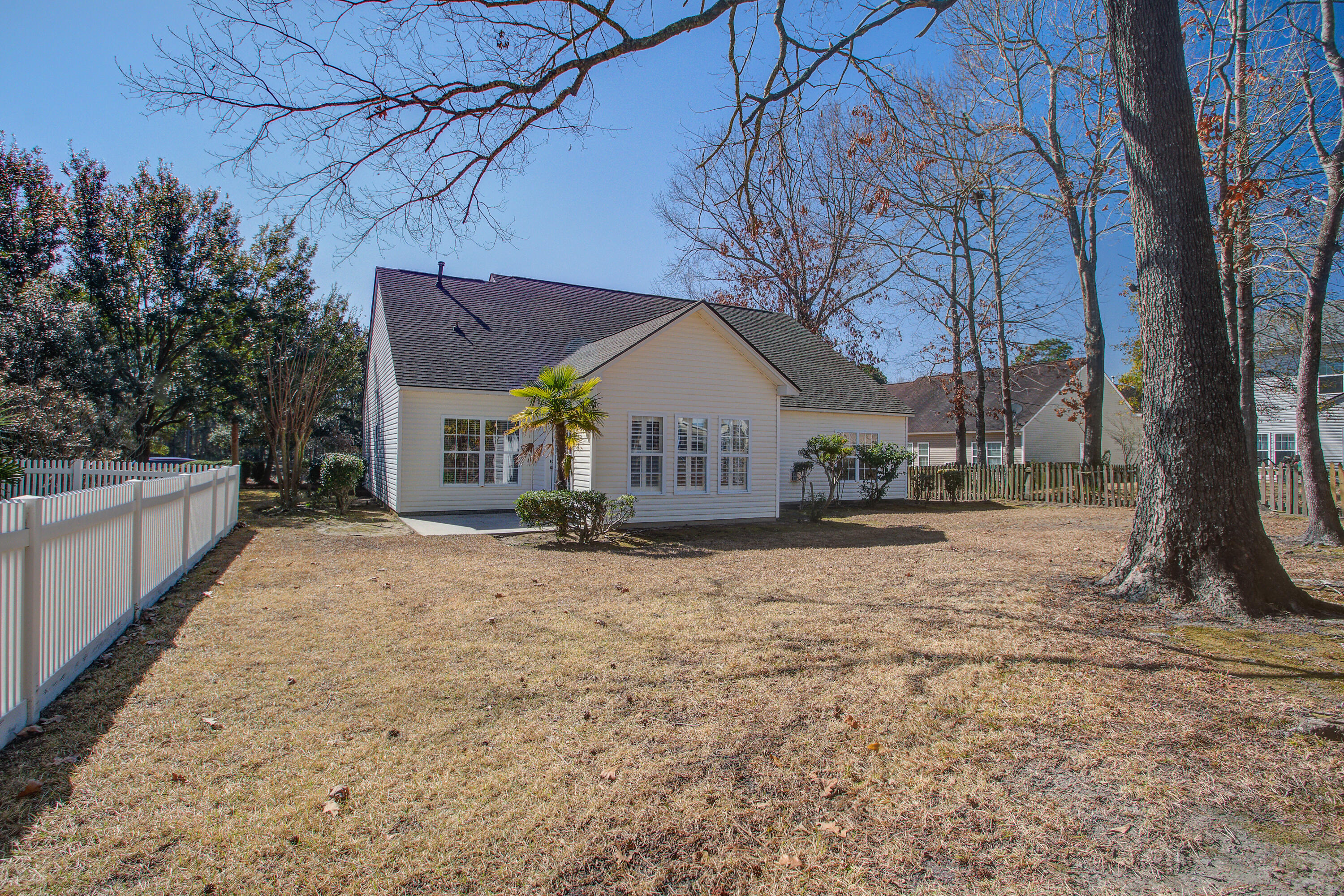 7559 Hawks Circle Hanahan, SC 29410 - Photo 21 of 33 Rear View
