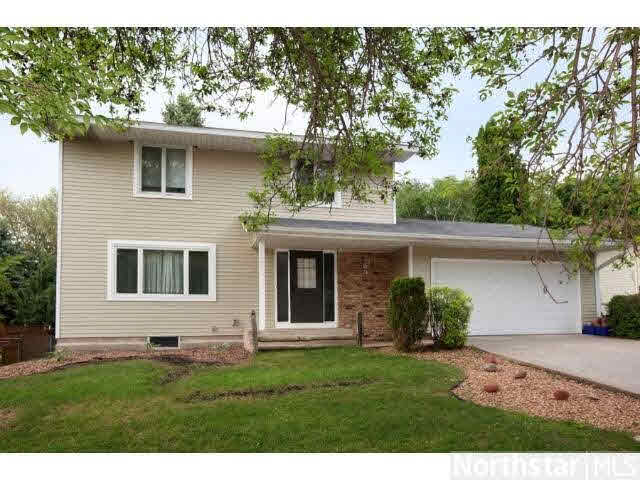 1983 Foxridge Road St. Paul, MN 55119 - Photo 1 of 18 Gallery Image 1