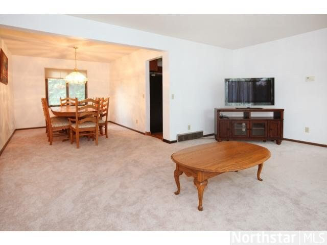 1983 Foxridge Road St. Paul, MN 55119 - Photo 7 of 18 Gallery Image 7