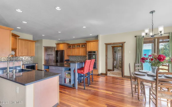 $819,900 | 102 Falcons Cove, Moyock, NC 27958