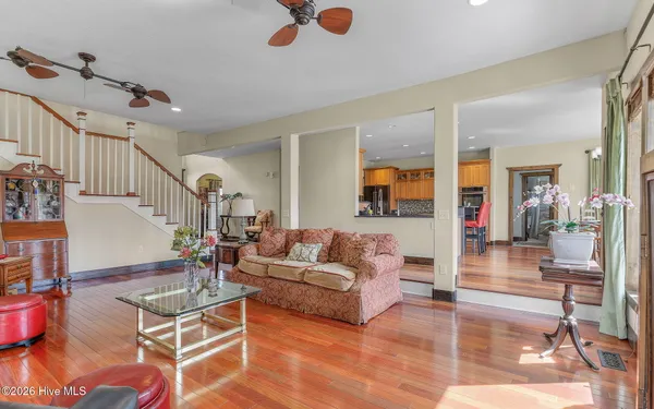 $819,900 | 102 Falcons Cove, Moyock, NC 27958