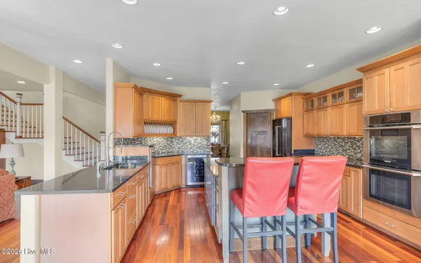 $819,900 | 102 Falcons Cove, Moyock, NC 27958