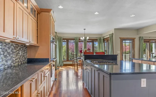 $819,900 | 102 Falcons Cove, Moyock, NC 27958