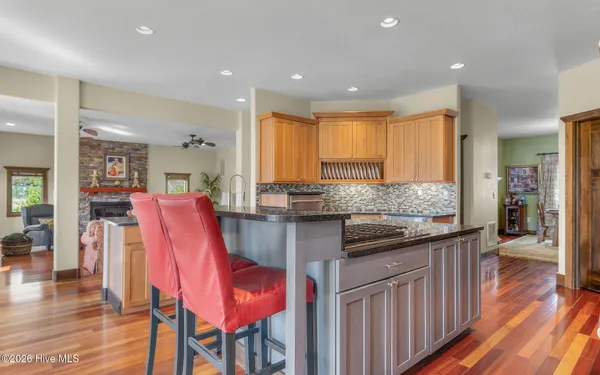 $819,900 | 102 Falcons Cove, Moyock, NC 27958