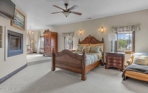 $819,900 | 102 Falcons Cove, Moyock, NC 27958