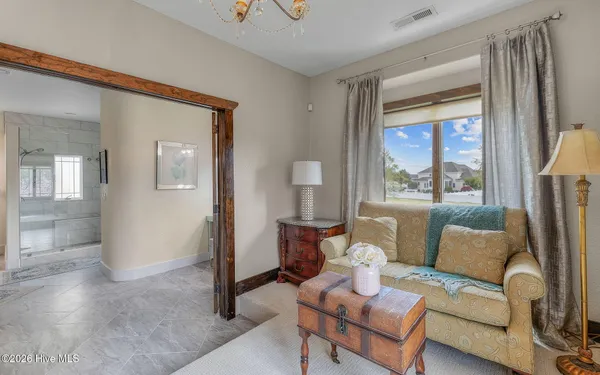 $819,900 | 102 Falcons Cove, Moyock, NC 27958