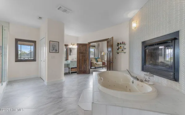 $819,900 | 102 Falcons Cove, Moyock, NC 27958