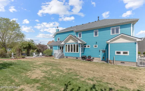 $819,900 | 102 Falcons Cove, Moyock, NC 27958