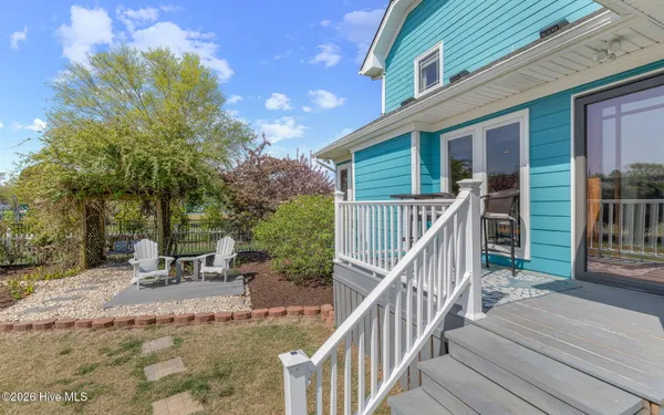 $819,900 | 102 Falcons Cove, Moyock, NC 27958