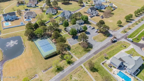 $819,900 | 102 Falcons Cove, Moyock, NC 27958
