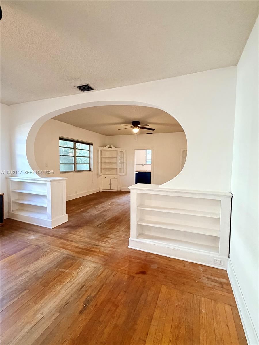 445 Southwest 24th Road Miami, FL 33129 - Photo 14 of 52 Gallery Image 14