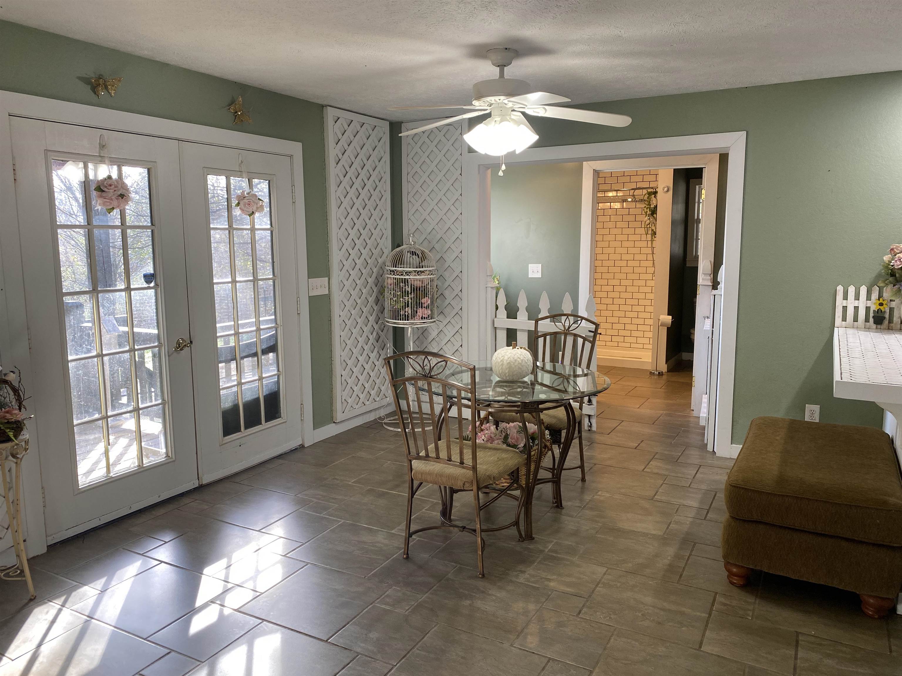 2835 Cerro Gordo Road Olivehill, TN 38475 - Photo 15 of 40 a dining room with furniture and window