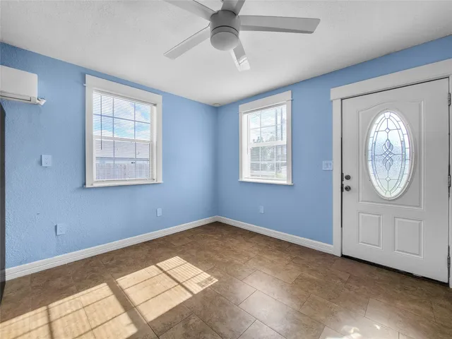 $1,300 | 7301 Avenue K, Unit A, Houston, TX 77011