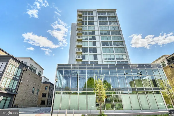 $4,400 | 925 North Fairfax Street, Unit 1004, Alexandria, VA 22314