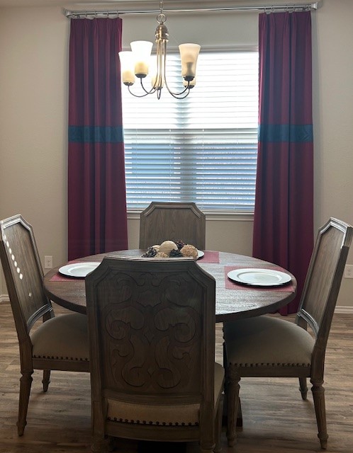 7723 London Tower Lane Houston, TX 77044 - Photo 7 of 11 a view of a dining room with furniture and window