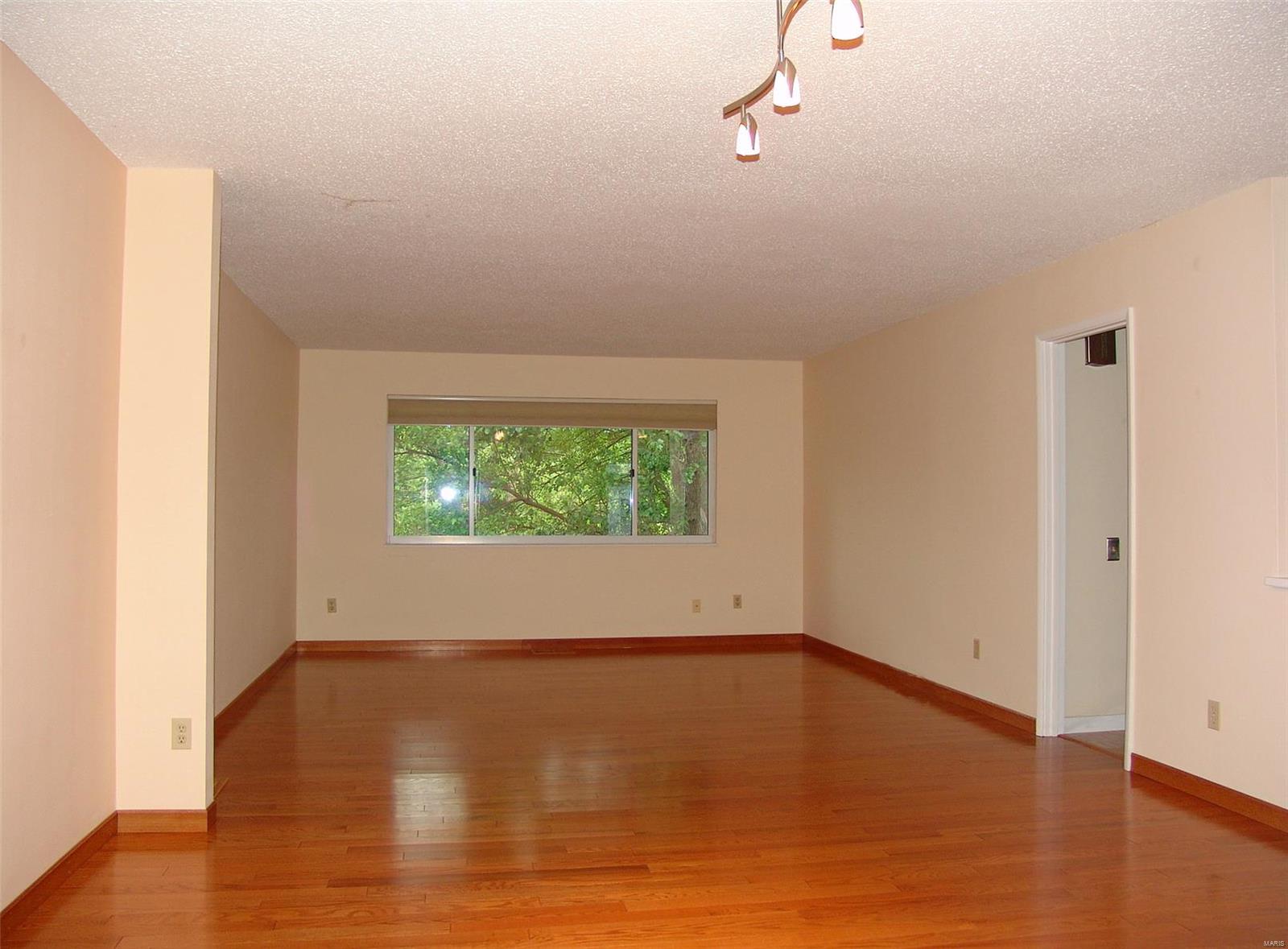 973 Cardello Drive Manchester, MO 63021 - Photo 4 of 12
