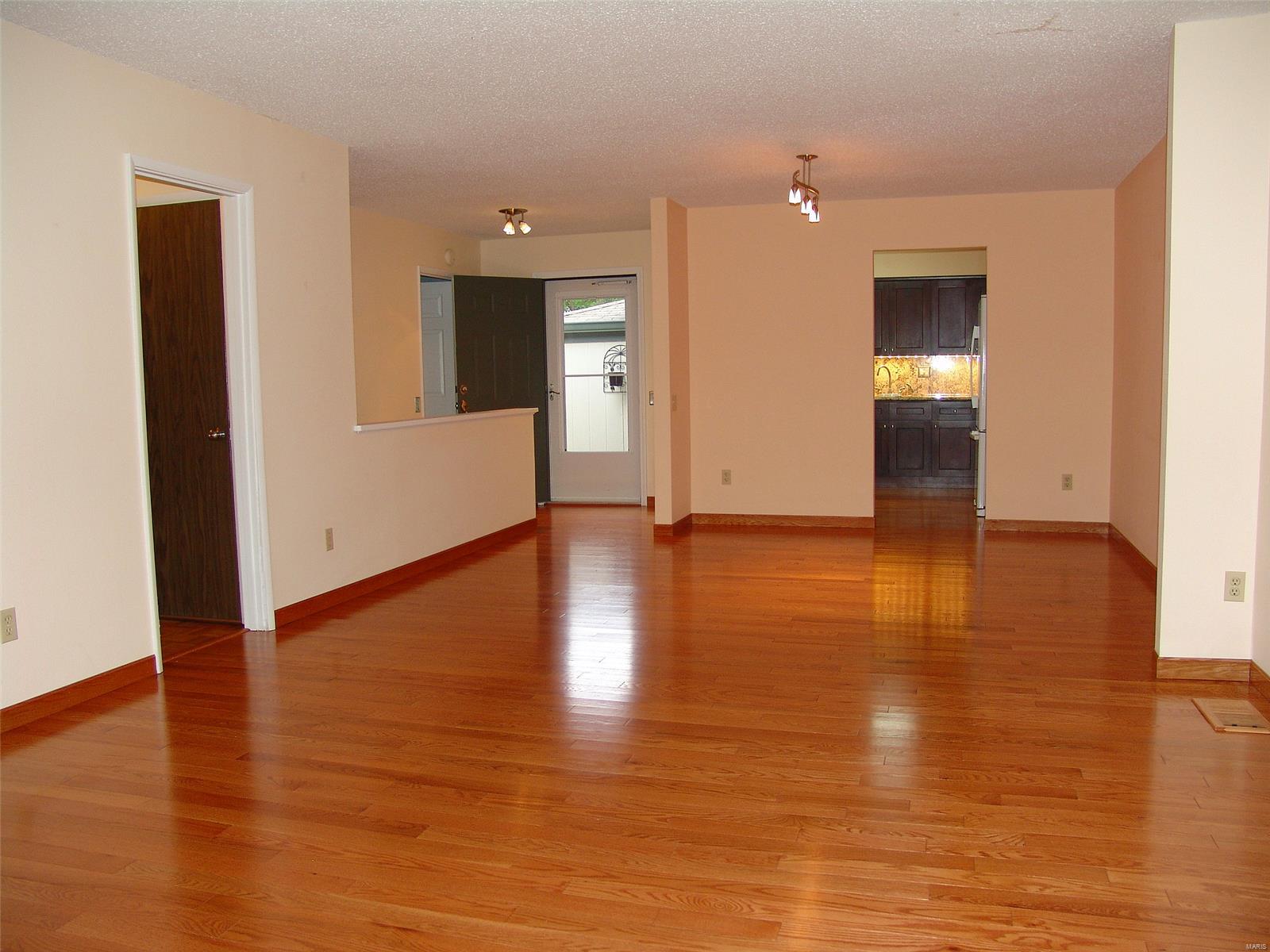973 Cardello Drive Manchester, MO 63021 - Photo 6 of 12