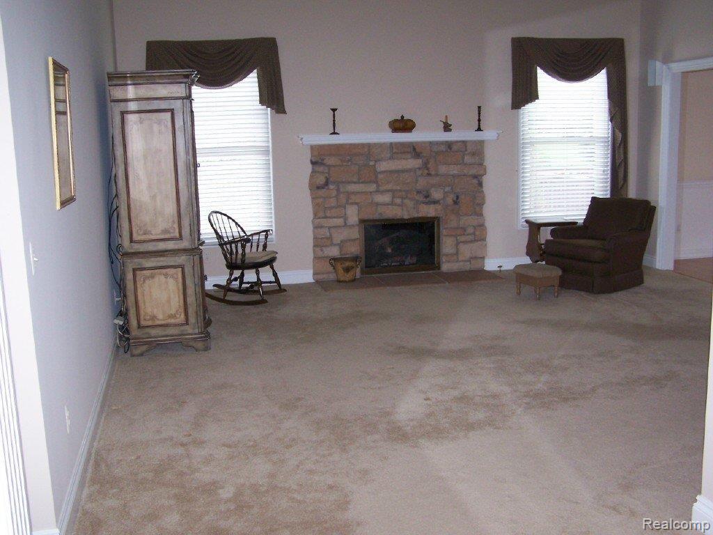 1836 East Hamlin Road Rochester, MI 48307 - Photo 3 of 25 Great Room
